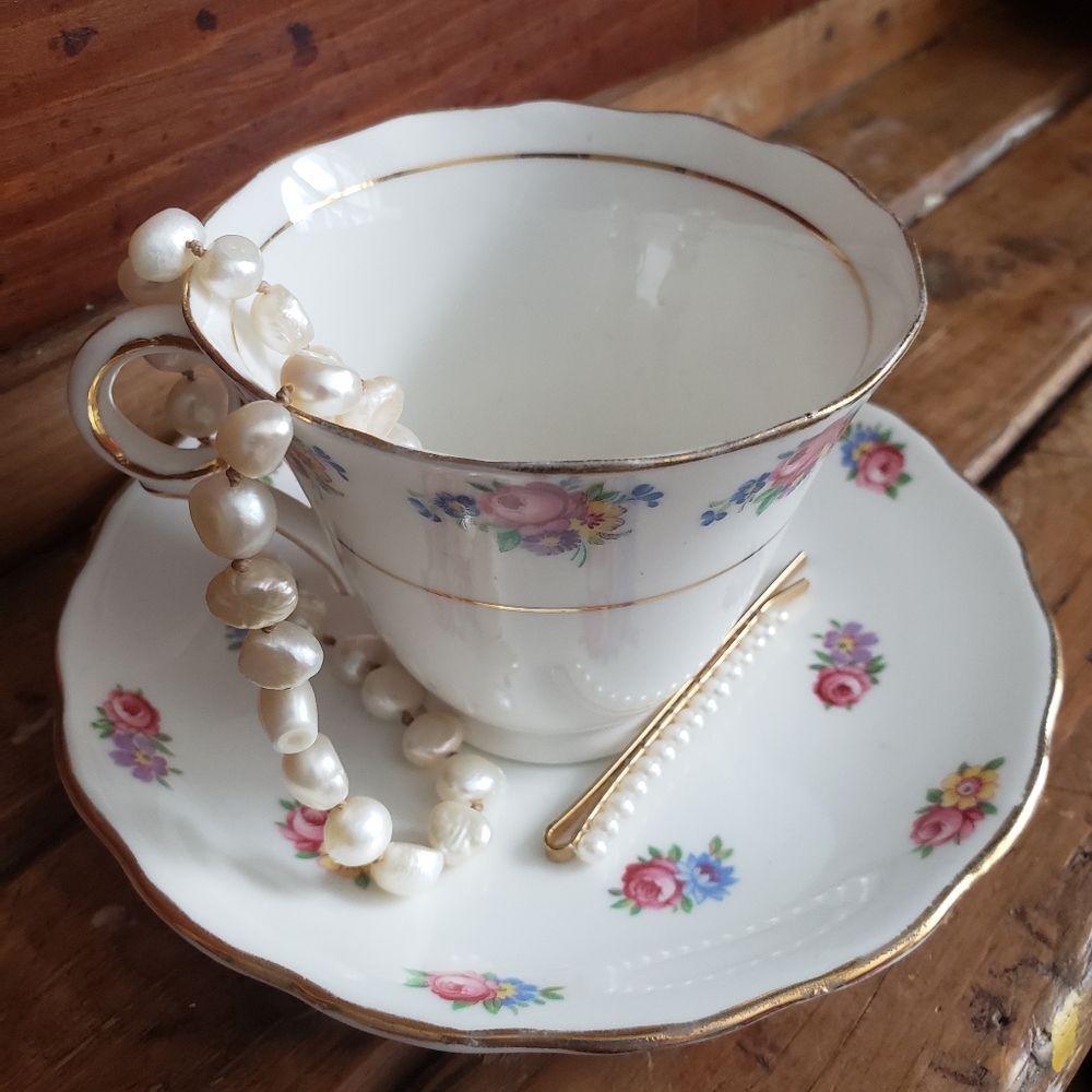 Authentic gold lettering Colclough China